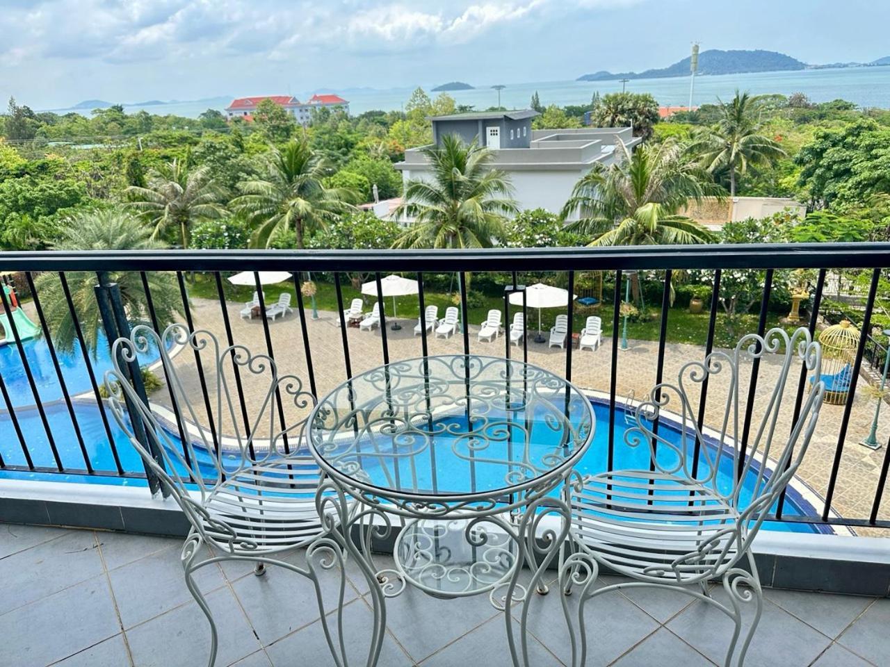 Kep Bay Hotel & Resort Exterior foto